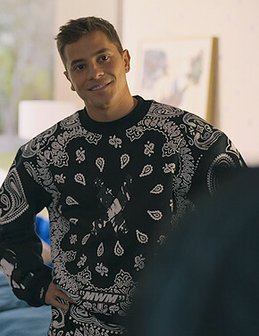 Ivan’s black paisley print sweatshirt on Elite