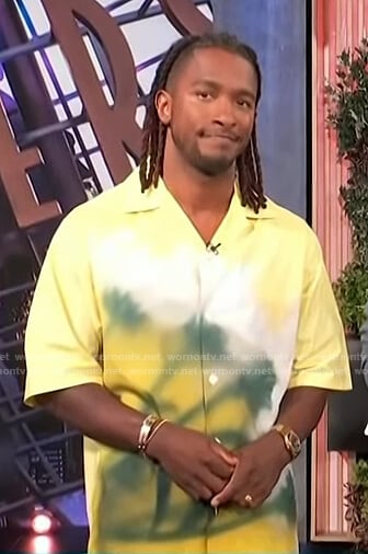 Scott's yellow tie dye shirt on Access Hollywood