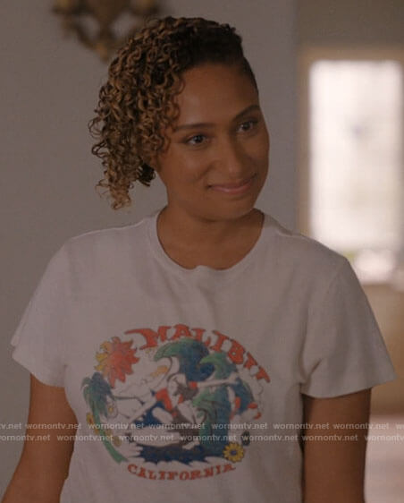 Sophie’s Malibu graphic tee on The L Word Generation Q