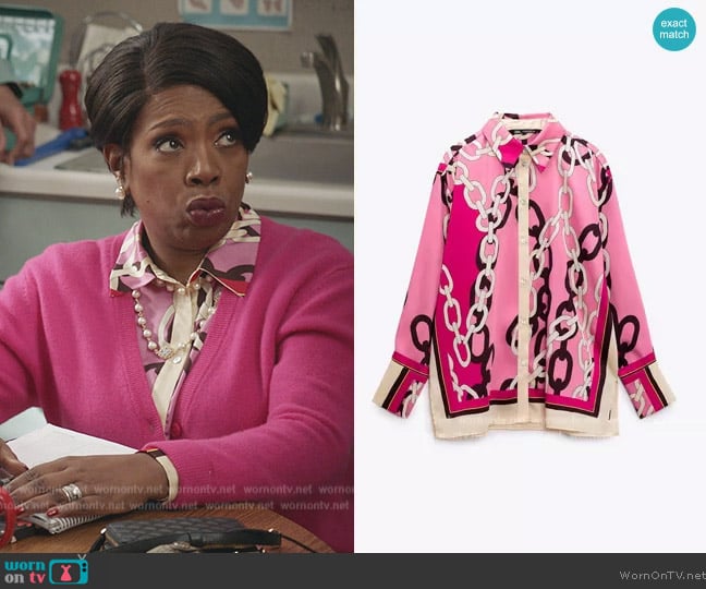 WornOnTV: Barbara pink chain print blouse on Abbott Elementary | Sheryl ...