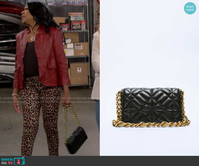 Zara Quilted Chain Strap Shoulder Bag worn by Tina (Tichina Arnold) on The Neighborhood