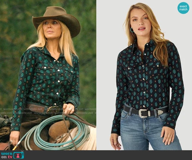 Wrangler Essential Long Sleeve Western Snap Print Shirt in Black worn by Beth Dutton (Kelly Reilly) on Yellowstone