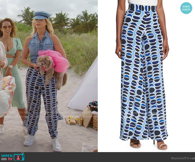 WornOnTV: Alexia's blue printed pants on The Real Housewives of