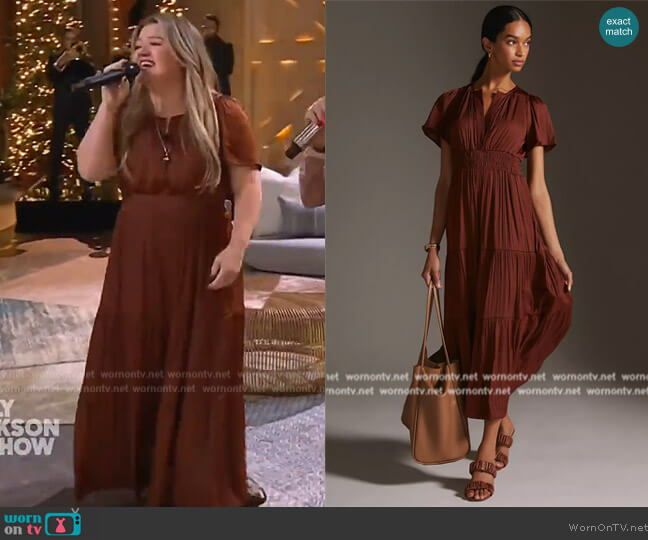 Anthropologie The Somerset Maxi Dress worn by Kelly Clarkson on The Kelly Clarkson Show