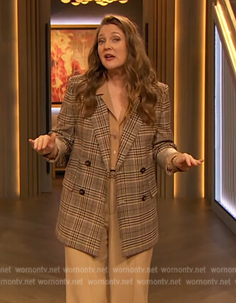 Drew’s plaid double breasted blazer on The Drew Barrymore Show