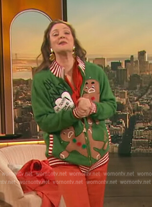 Drew’s green Christmas sweater on The Drew Barrymore Show