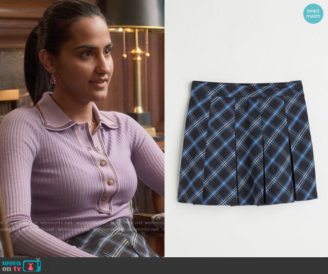 H&M Short Twill Skirt worn by Bela Malhotra (Amrit Kaur) on The Sex Lives of College Girls