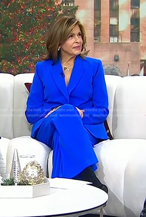 Hoda’s blue blazer and wide-leg pants on Today