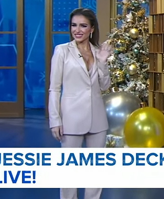 Jessie James Decker’s beige leather blazer and pants on Good Morning America