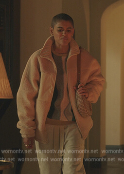 Julien’s beige fleece jacket on Gossip Girl