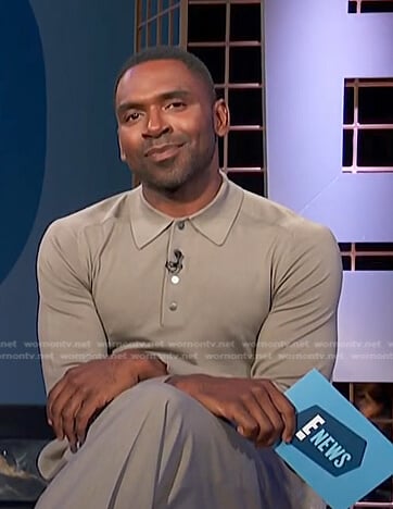 Justin's beige long sleeve polo shirt on E! News