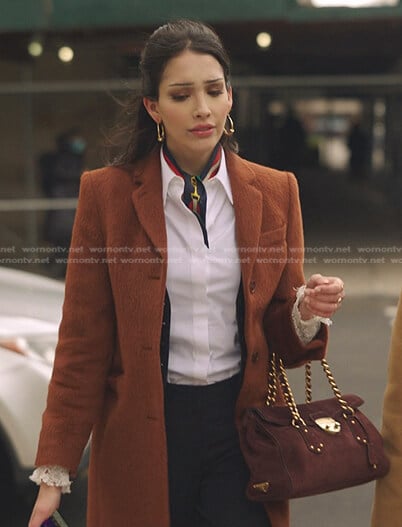 Luna's brown coat and white blouse on Gossip Girl