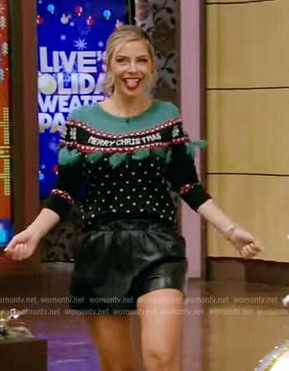 Maria Menounos’s ugly Christmas sweater on Live with Kelly and Ryan