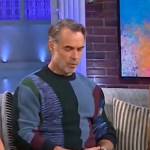 Murray Bartlett’s blue knit stripe sweater on The Kelly Clarkson Show