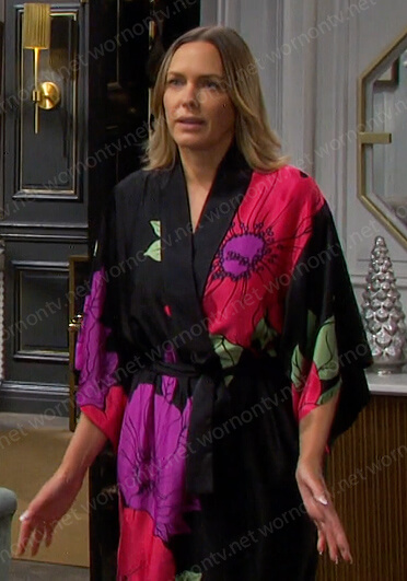 Nicole’s black floral chemise and robe on Days of our Lives