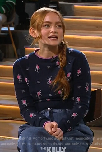 Sadie Sink’s blue floral cashmere sweater on The Kelly Clarkson Show