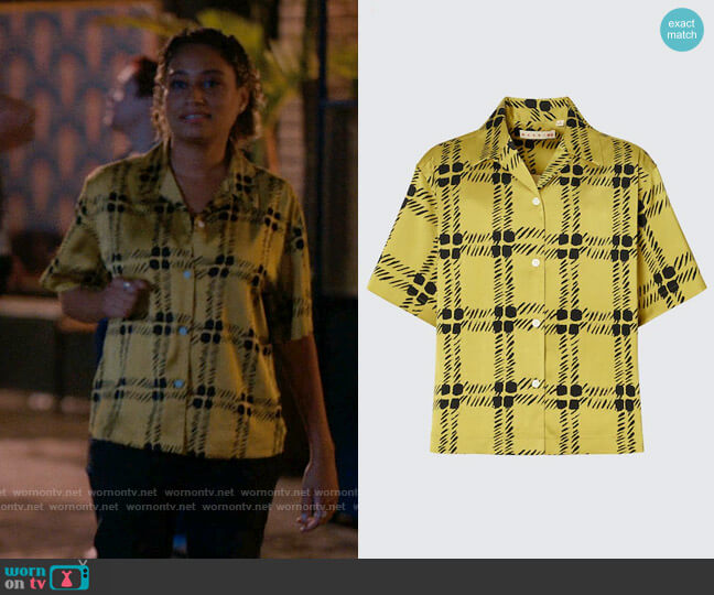 Uniqlo x Marni Oversized Open Collar Short-Sleeve Shirt in Mustard worn by Sophie Suarez (Rosanny Zayas) on The L Word Generation Q