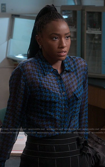Whitney’s blue houndstooth print blouse on The Sex Lives of College Girls