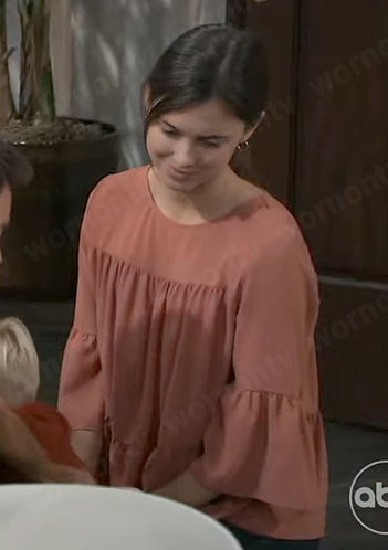 Willow’s coral tiered maternity top on General Hospital