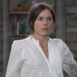 Willow’s white cotton maternity top on General Hospital