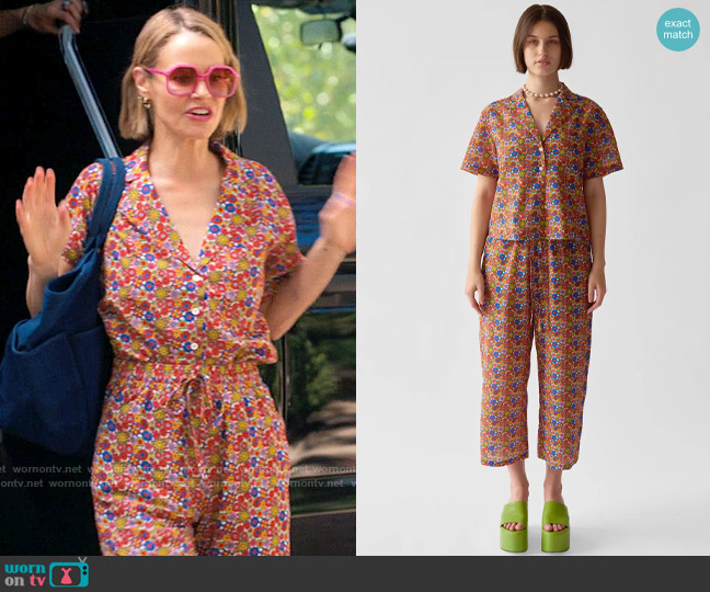 Wray Long Lounge Set in Maxi Floral worn by Alice Pieszecki (Leisha Hailey) on The L Word Generation Q