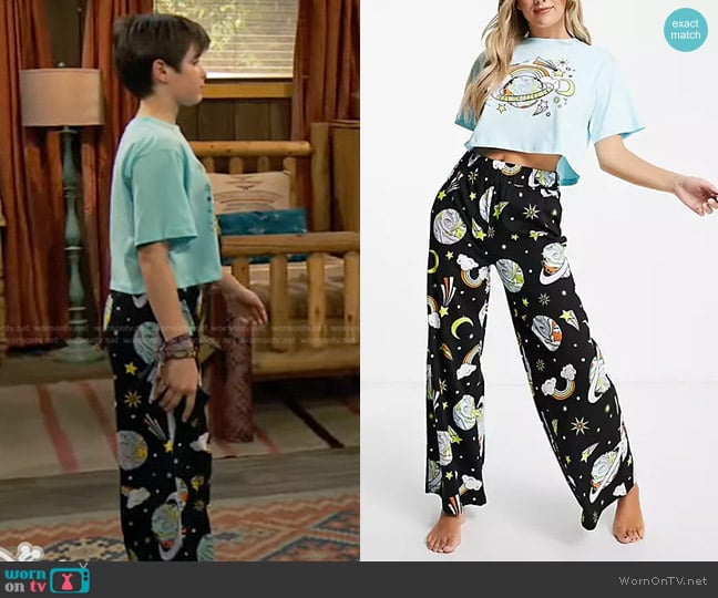 Asos Cosmic Dreamer Space Tee & Pants Pajama Set worn by Winnie Webber (Shiloh Verrico) on Bunkd