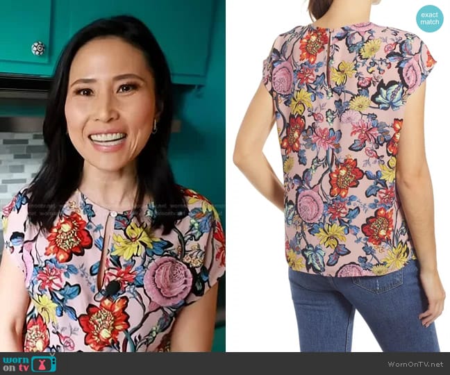 Halogen Floral Top worn by Vicky Nguyen on Today