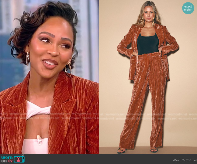 Wayf Presley Rust Brown Velvet Double Breasted Blazer worn by Meagan Good on The View
