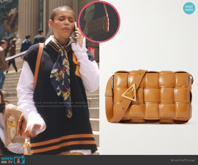 Bottega Veneta Cassette Padded Intrecciato Leather Shoulder Bag worn by Julien Calloway (Jordan Alexander) on Gossip Girl