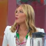 Dr Kellyann Petrucci’s green floral blouse and blazer on Good Morning America