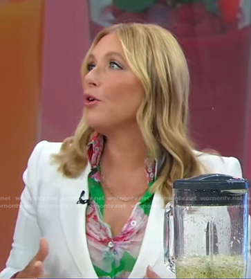 Dr Kellyann Petrucci’s green floral blouse and blazer on Good Morning America