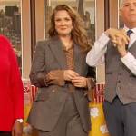 Drew’s gray pinstripe blazer and blouse on The Drew Barrymore Show