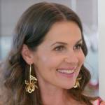 Julia’s gold floral drop earrings on The Real Housewives of Miami