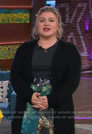 Kelly's blue printed skirt on The Kelly Clarkson Show