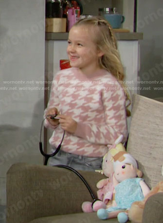 Kelly's pink houndstooth sweater on The Bold and the Beautiful