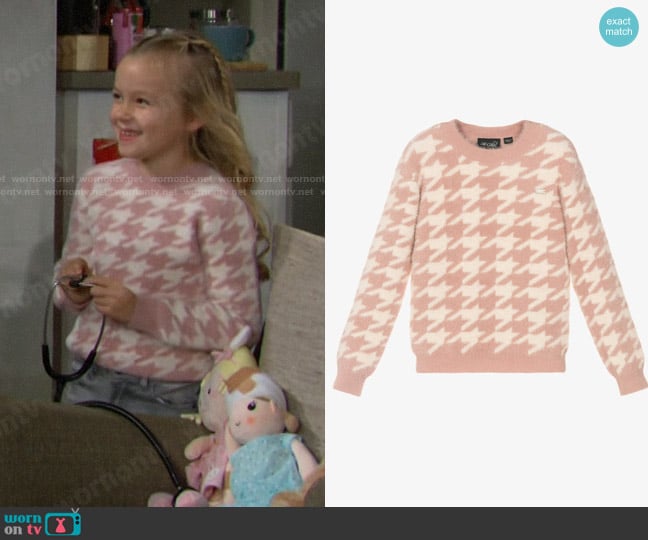 Le Chic Pink Houndstooth Sweater worn by Kelly Spencer (Sophia Paras McKinlay) on The Bold and the Beautiful