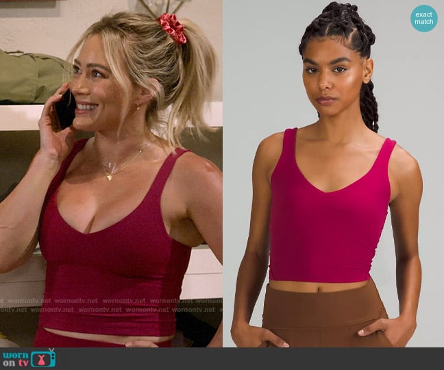 WornOnTV: Sophie's yoga outfit on How I Met Your Father, Hilary Duff