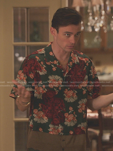 Max's green floral shirt on Gossip Girl