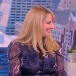 Melissa Rauch’s blue floral print keyhole dress  on The View