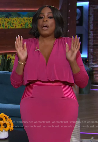 Niecy Nash's pink drape midi dress on The Kelly Clarkson Show