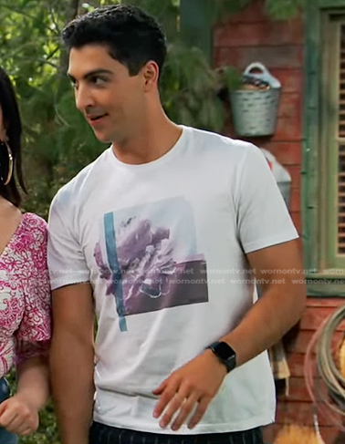 Parker’s white graphic print tee on Bunkd