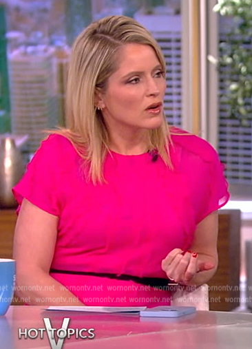 Sara’s pink contrast ruffle dress on The View