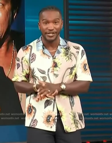 Scott’s sunflower print shrit on Access Hollywood