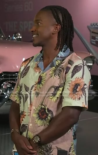 Scott’s sunflower print shrit on Access Hollywood