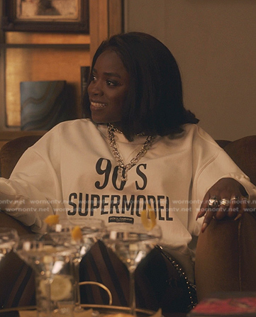 Shan’s 90s Supermodel print sweatshirt on Gossip Girl