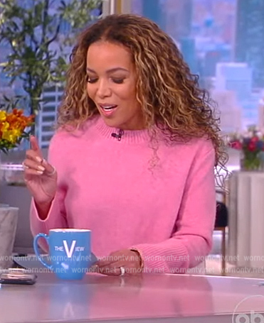 Sunny’s pink cashmere sweater on The View