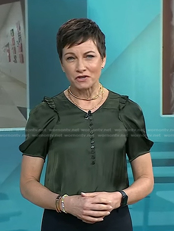 Stephanie’s green puff sleeve top on Today