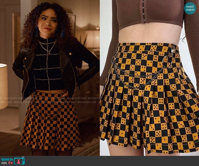 Urban Outfitters Stella Pleated Hard Ware Mini Skirt In Tanners Brown worn by Ginny Miller (Antonia Gentry) on Ginny & Georgia