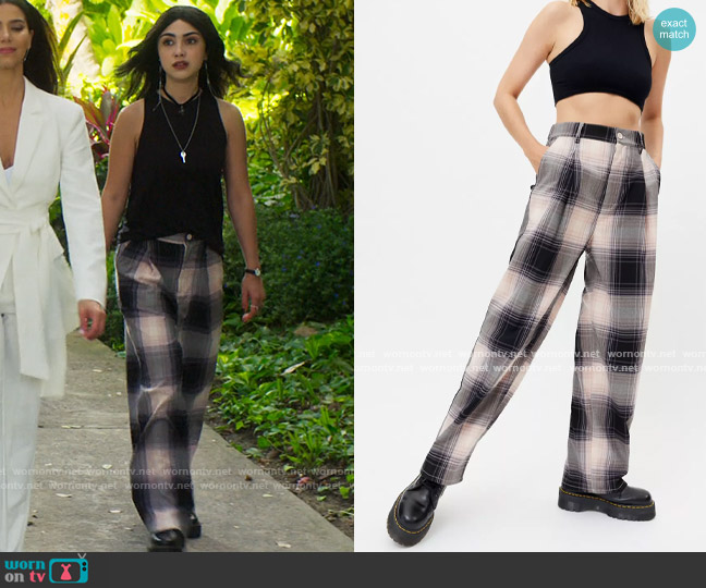 Urban Outfitters Helena Trouser Pant worn by Helene (Alexa Mansour) on Fantasy Island