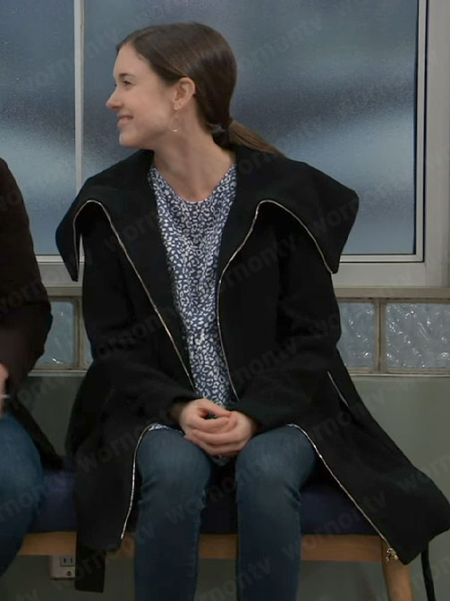 Willow’s black coat on General Hospital